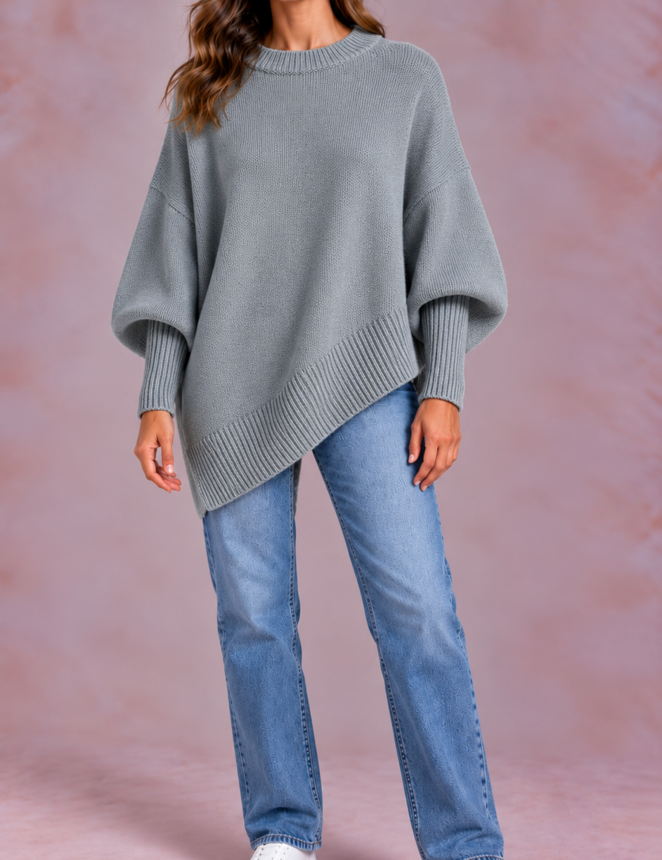 EVO | Damski oversize’owy sweter z wydłużonym dołem